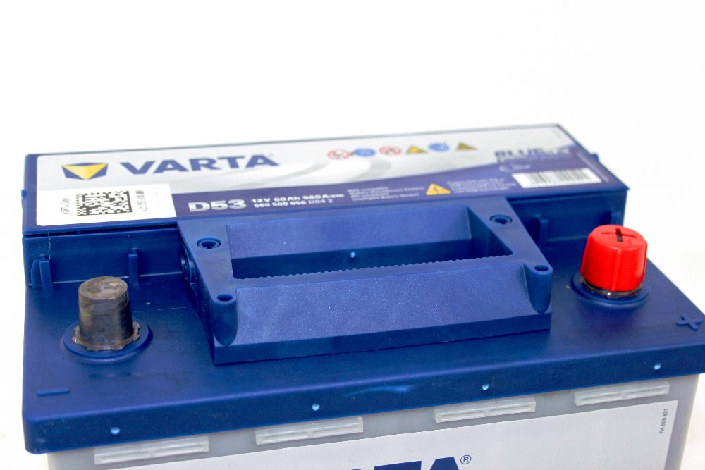 BATTERIE AUTO START & STOP VARTA 12V 60AH 560A D53 La casa della Batteria